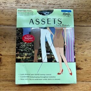 NIP‎ Assets by Sarah Blakely Size 4 Sensational Shaper Super Tummy Control
